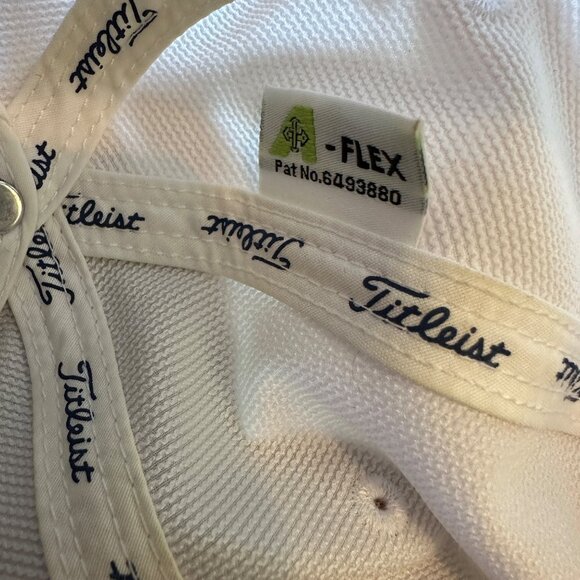 Titleist | Flex Fitted Golf Hat Ball Cap Small Medium Embroidered Spell Out Logo - Picture 9 of 9
